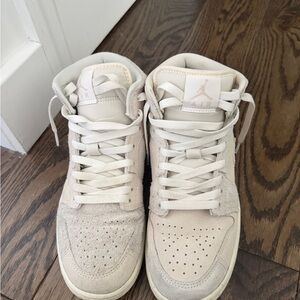 Jordan 1 Sneakers Two Toned Cream White